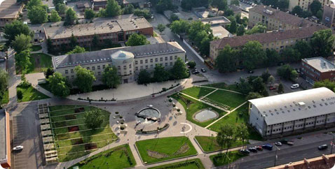 关于多瑙新城大学